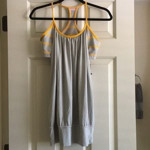 Lululemon workout top size 8